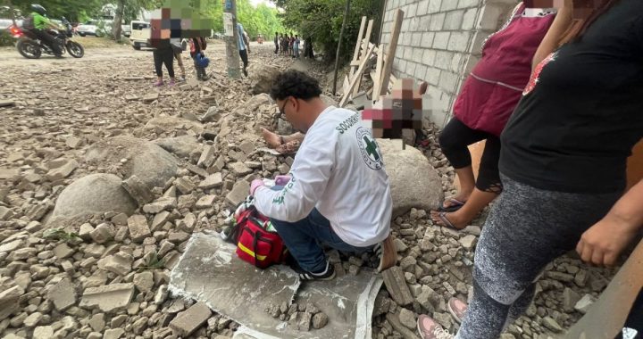 Cinco personas mueren atropelladas por una rastra en la carretera al Aeropuerto