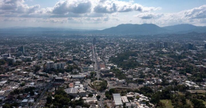 Ondas tropicales mantendrán lluvias en la cadena volcánica y la franja norte del país